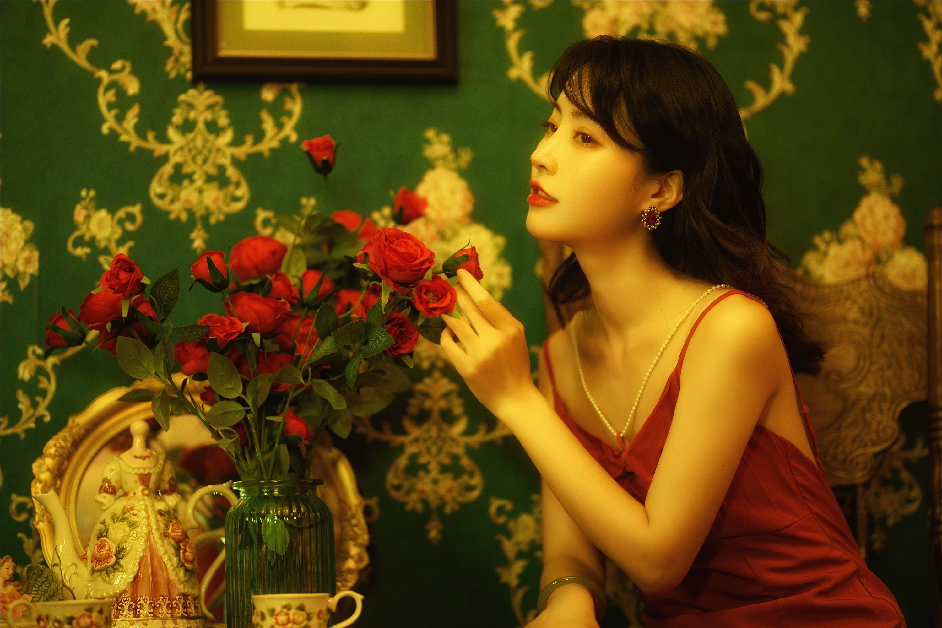 YITUYU艺图语 2021.09.01 夜莺与玫瑰 兰因